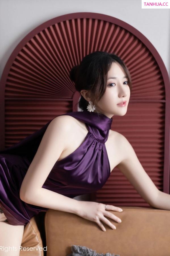 鱼子酱fish  [XiuRen]高清写真图 2023.09.01 No.7324 鱼子酱Fish 丝袜美腿第27张图片